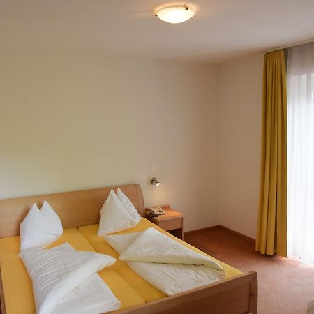 Hotel Pension Schweitzer Silandro Exteriér fotografie