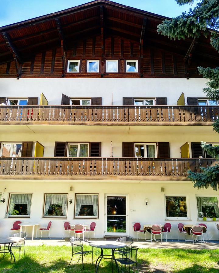 Hotel Pension Schweitzer Silandro Exteriér fotografie